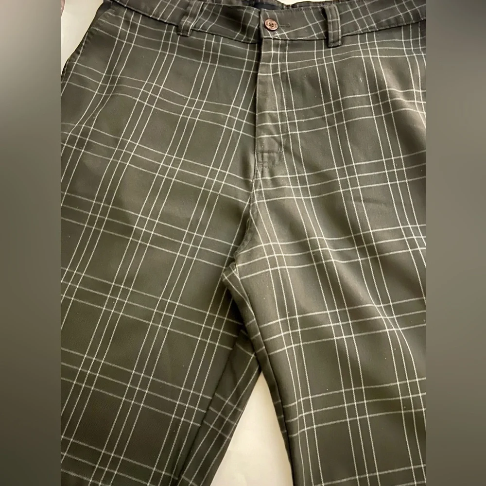 O'Neill Men’s Plaid 4 Pocket Shorts, Size 34